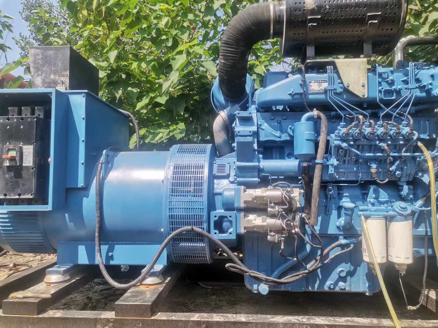 鱼峰详细说明降低 800kW 柴油发电机输出电流波动的方法